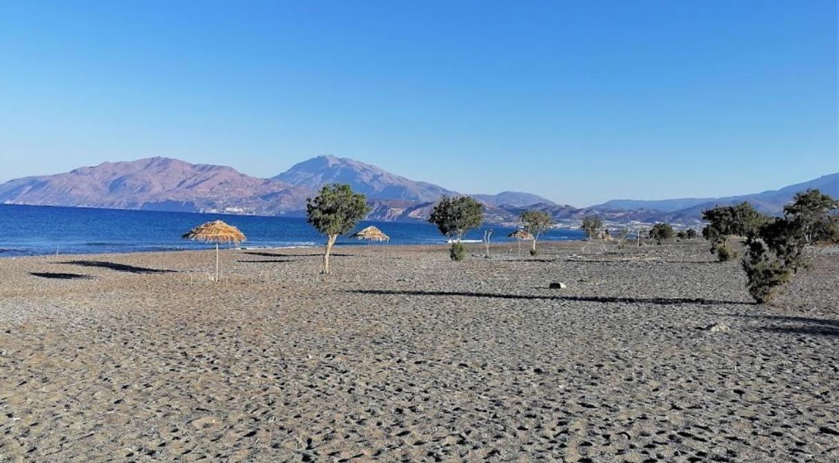 Afrathias Beachhouse - Cretan Hideaway Kalamaki  Buitenkant foto