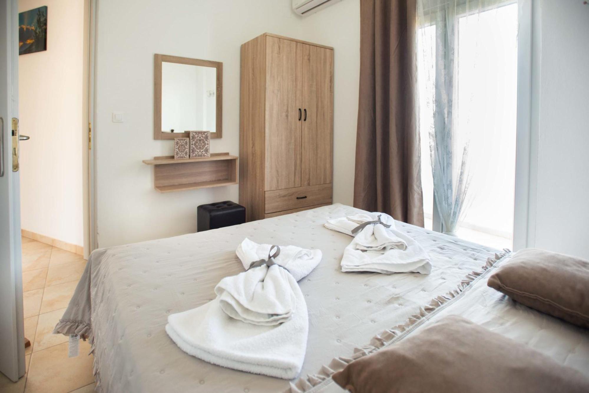 Afrathias Beachhouse - Cretan Hideaway Kalamaki  Buitenkant foto