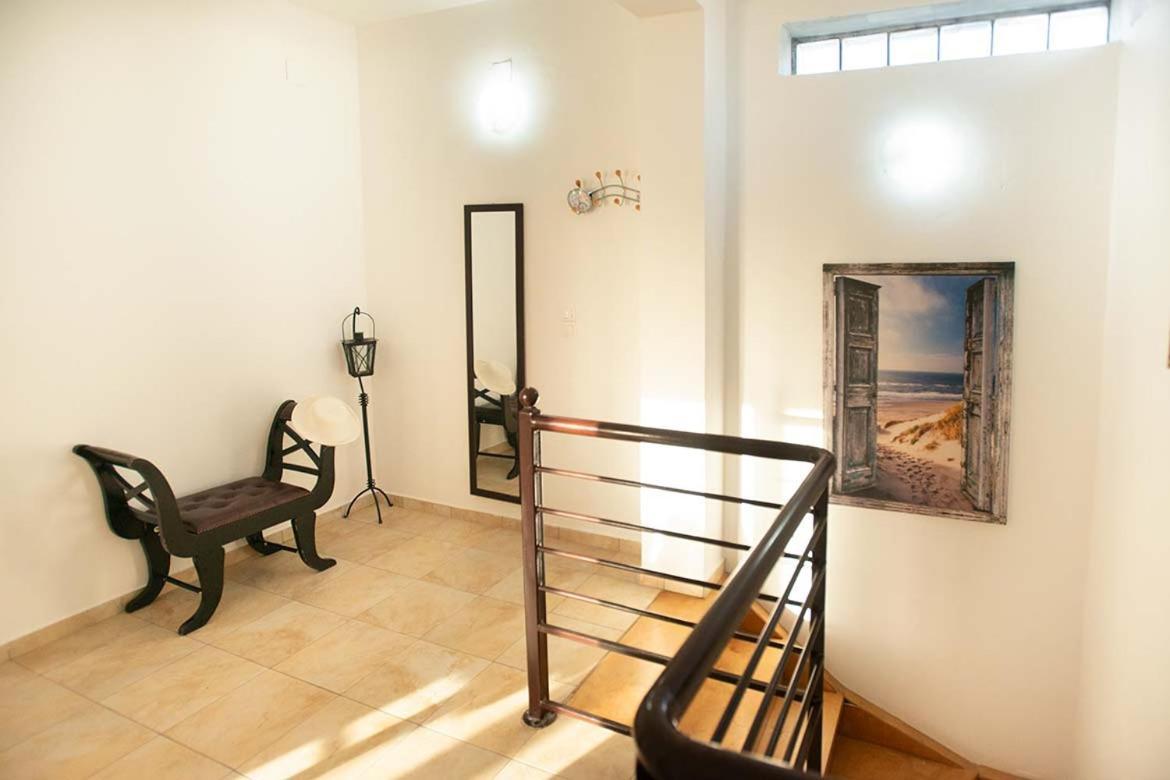 Afrathias Beachhouse - Cretan Hideaway Kalamaki  Buitenkant foto